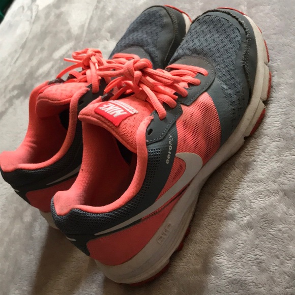 Nike Air Relentless 4 Salmon and Gray Sneakers - Picture 6 of 6